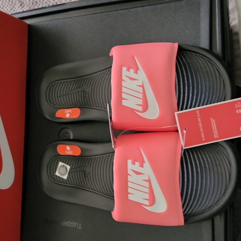 Nike slides